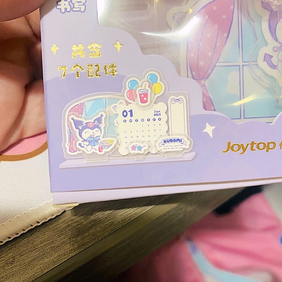 Kuromi desk Calander - Picture 2 of 3